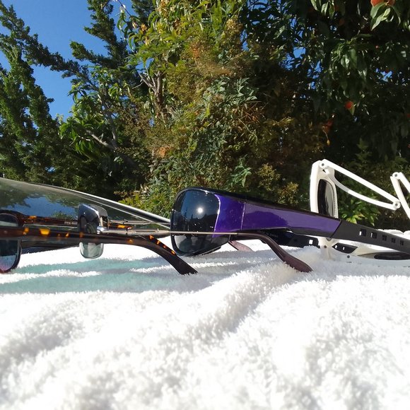 Steve Madden tortoise sunglasses for him with 3 gifts brand new SKU